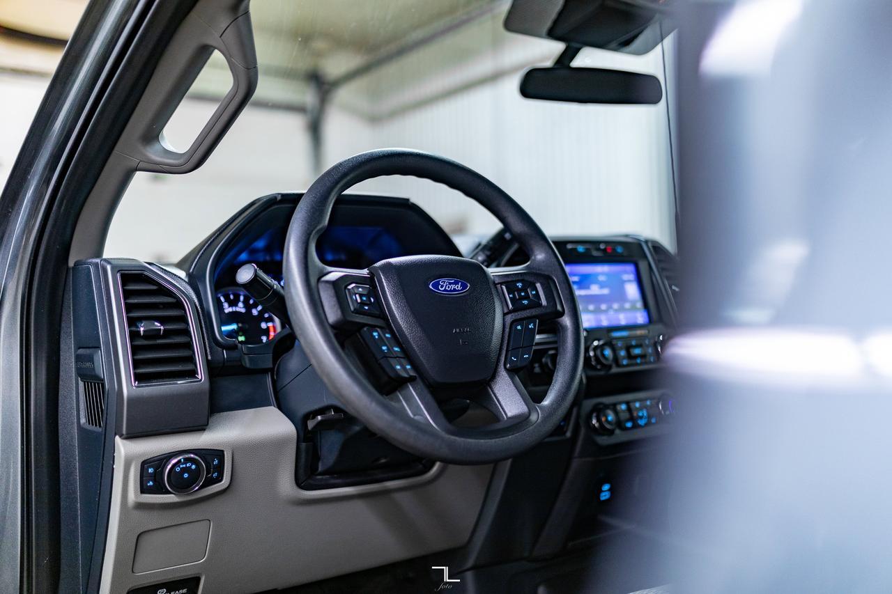 2022 Ford F-250 4x4 Crew Cab XLT FX4 Longbox BCam Red Deer AB