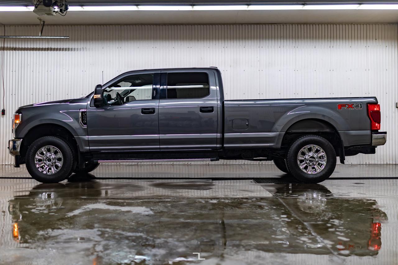 2022 Ford F-250 4x4 Crew Cab XLT FX4 Longbox BCam Red Deer AB