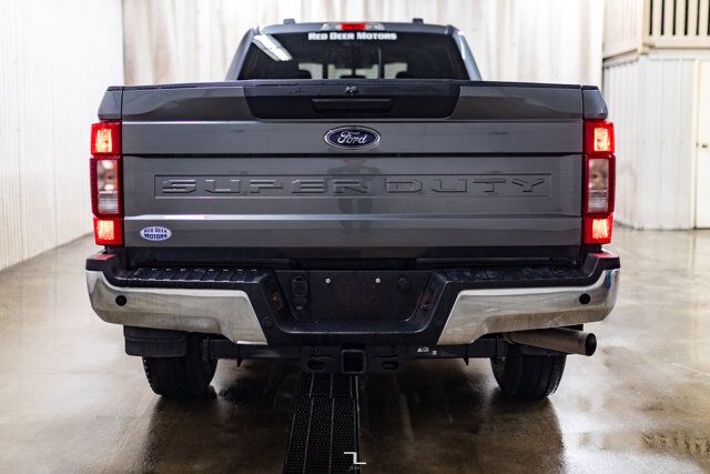 2022 Ford F-250 4x4 Crew Cab XLT FX4 Longbox BCam Red Deer AB