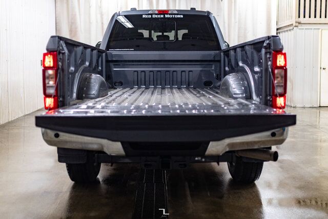 2022 Ford F-250 4x4 Crew Cab XLT FX4 Longbox BCam Red Deer AB