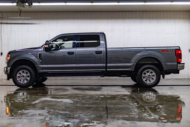 2022 Ford F-250 4x4 Crew Cab XLT FX4 Longbox BCam Red Deer AB