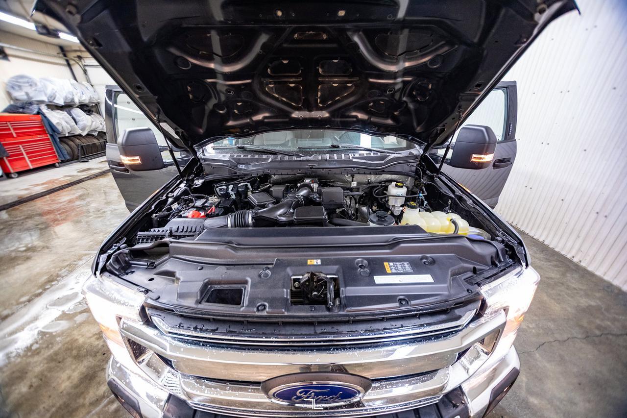 2022 Ford F-250 4x4 Crew Cab XLT FX4 Longbox BCam Red Deer AB