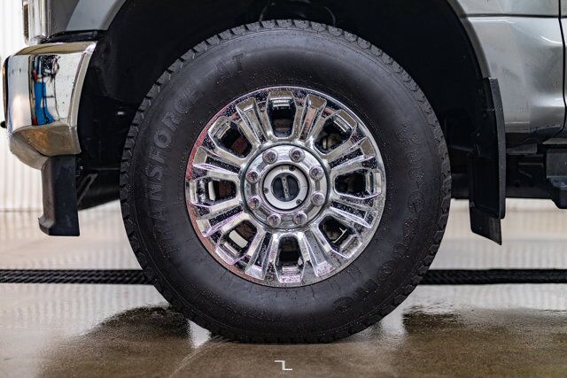 2022 Ford F-250 4x4 Crew Cab XLT FX4 Longbox BCam Red Deer AB