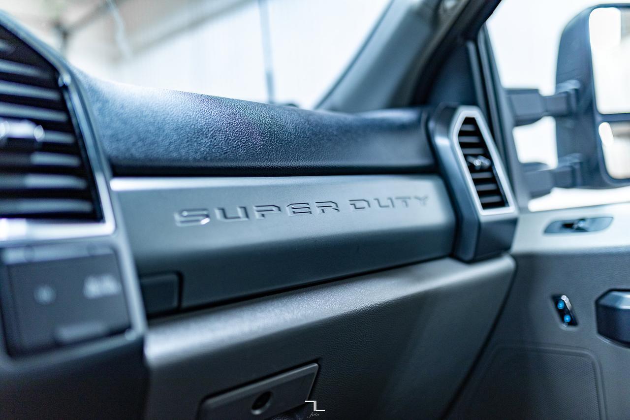 2022 Ford F-250 4x4 Crew Cab XLT FX4 PSeat BCam Red Deer AB