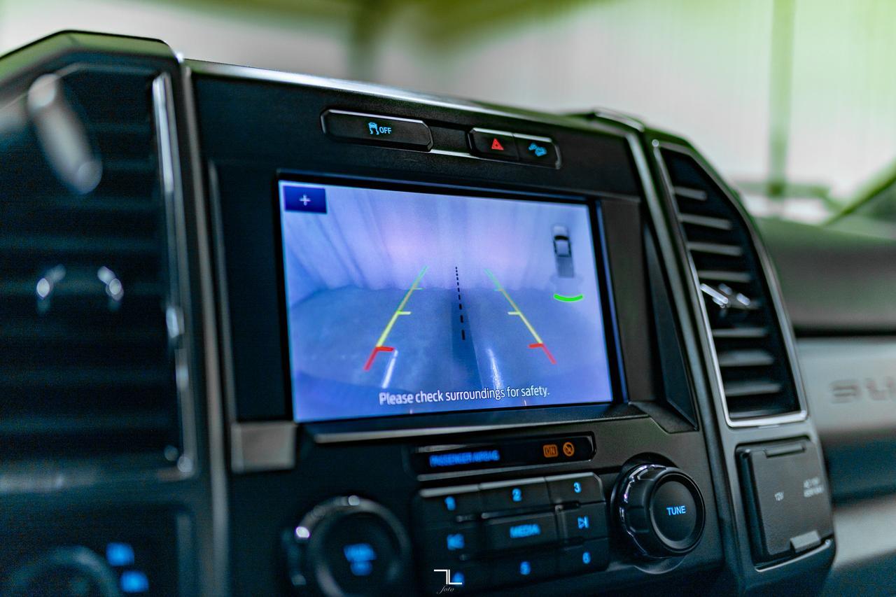 2022 Ford F-250 4x4 Crew Cab XLT FX4 PSeat BCam Red Deer AB