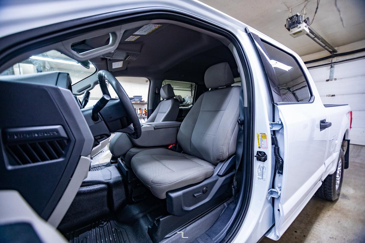 2022 Ford F-250 4x4 Crew Cab XLT FX4 PSeat BCam Red Deer AB