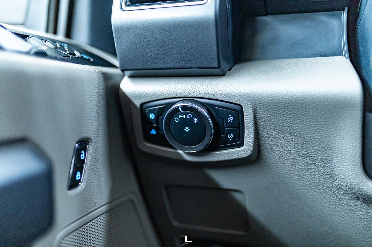 2022 Ford F-250 4x4 Crew Cab XLT FX4 PSeat BCam Red Deer AB