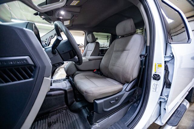 2022 Ford F-250 4x4 Crew Cab XLT FX4 PSeat BCam Red Deer AB