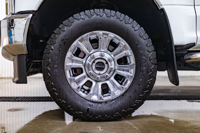 2022 Ford F-250 4x4 Crew Cab XLT FX4 PSeat BCam Red Deer AB