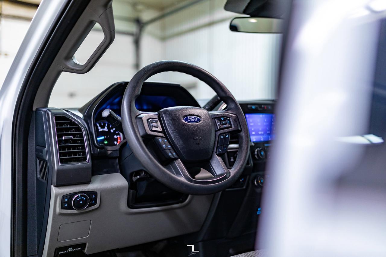 2022 Ford F-250 4x4 Crew Cab XLT FX4 PSeat BCam Red Deer AB