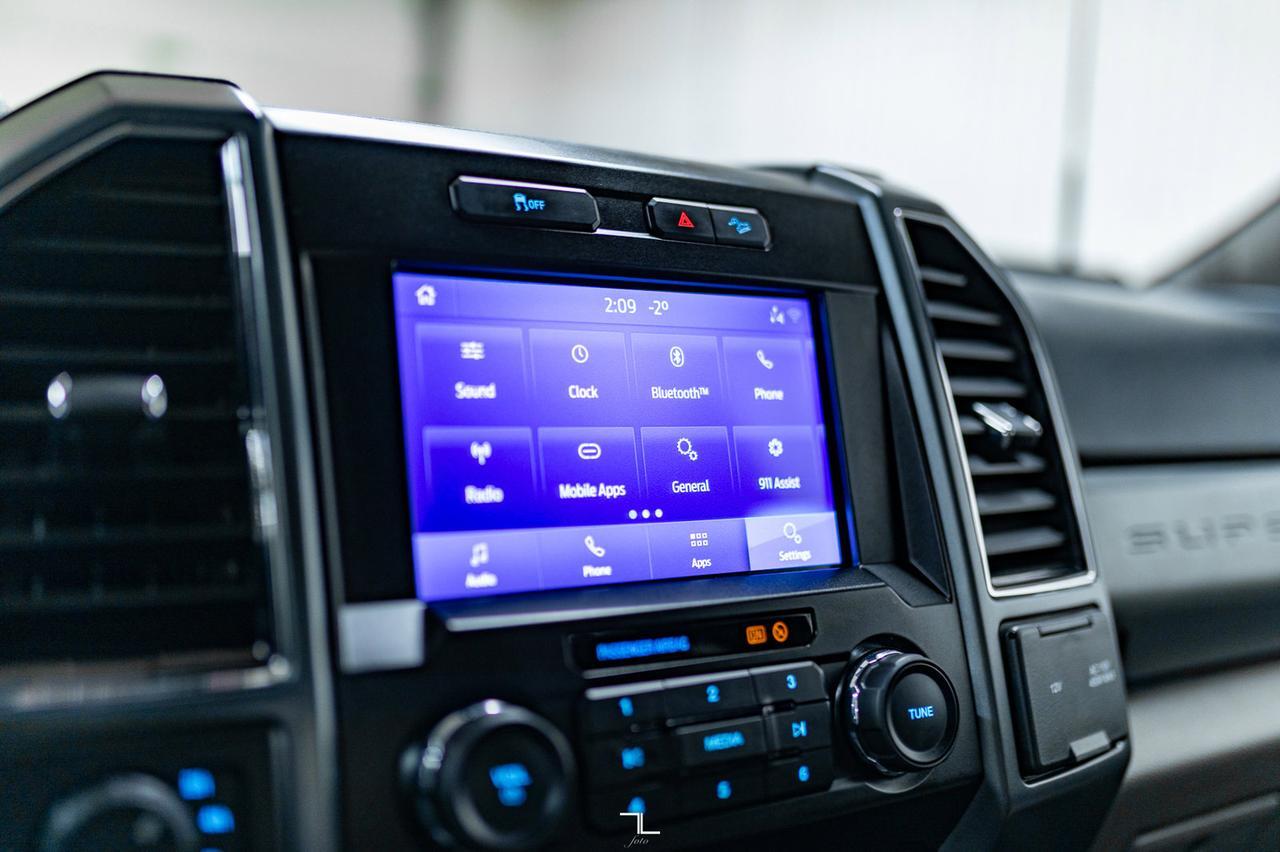 2022 Ford F-250 4x4 Crew Cab XLT FX4 PSeat BCam Red Deer AB