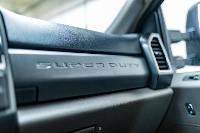 2022 Ford F-250 4x4 Crew Cab XLT FX4 PSeat BCam Red Deer AB