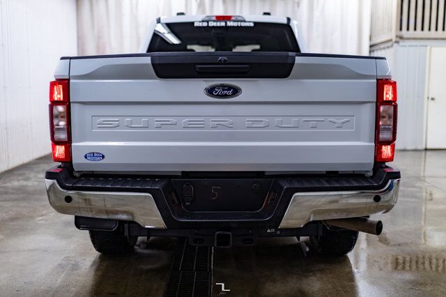 2022 Ford F-250 4x4 Crew Cab XLT FX4 PSeat BCam Red Deer AB