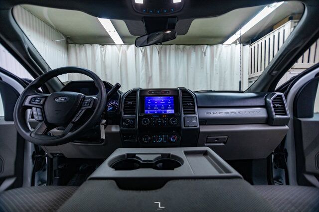 2022 Ford F-250 4x4 Crew Cab XLT FX4 PSeat BCam Red Deer AB