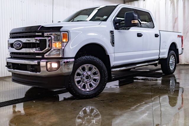 2022 Ford F-250 4x4 Crew Cab XLT FX4 PSeat BCam Red Deer AB
