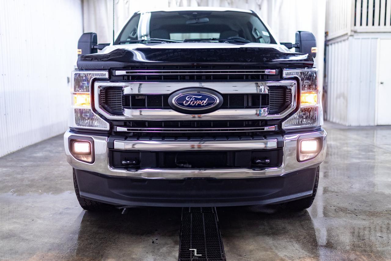2022 Ford F-250 4x4 Crew Cab XLT FX4 PSeat BCam Red Deer AB