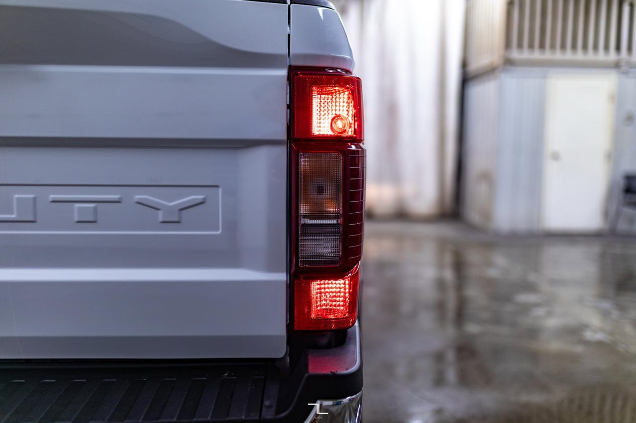 2022 Ford F-250 4x4 Crew Cab XLT FX4 PSeat BCam Red Deer AB