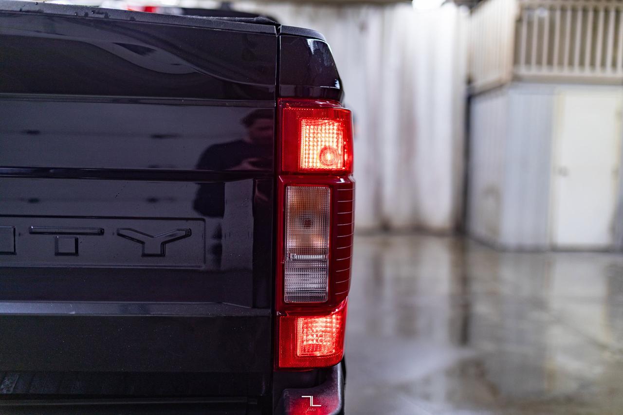 2022 Ford F-250 4x4 Crew Cab XLT FX4 PSeat BCam Red Deer AB