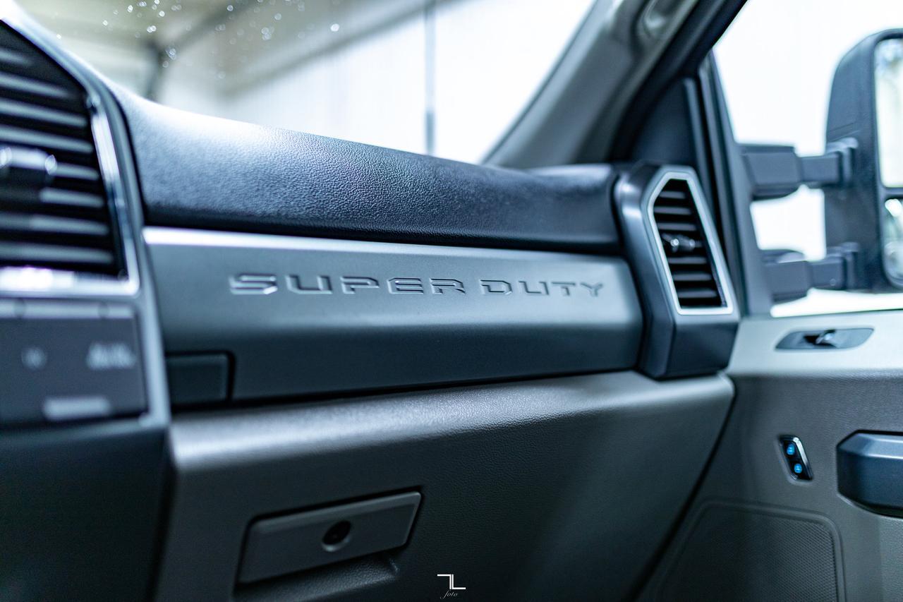 2022 Ford F-250 4x4 Crew Cab XLT FX4 PSeat BCam Red Deer AB