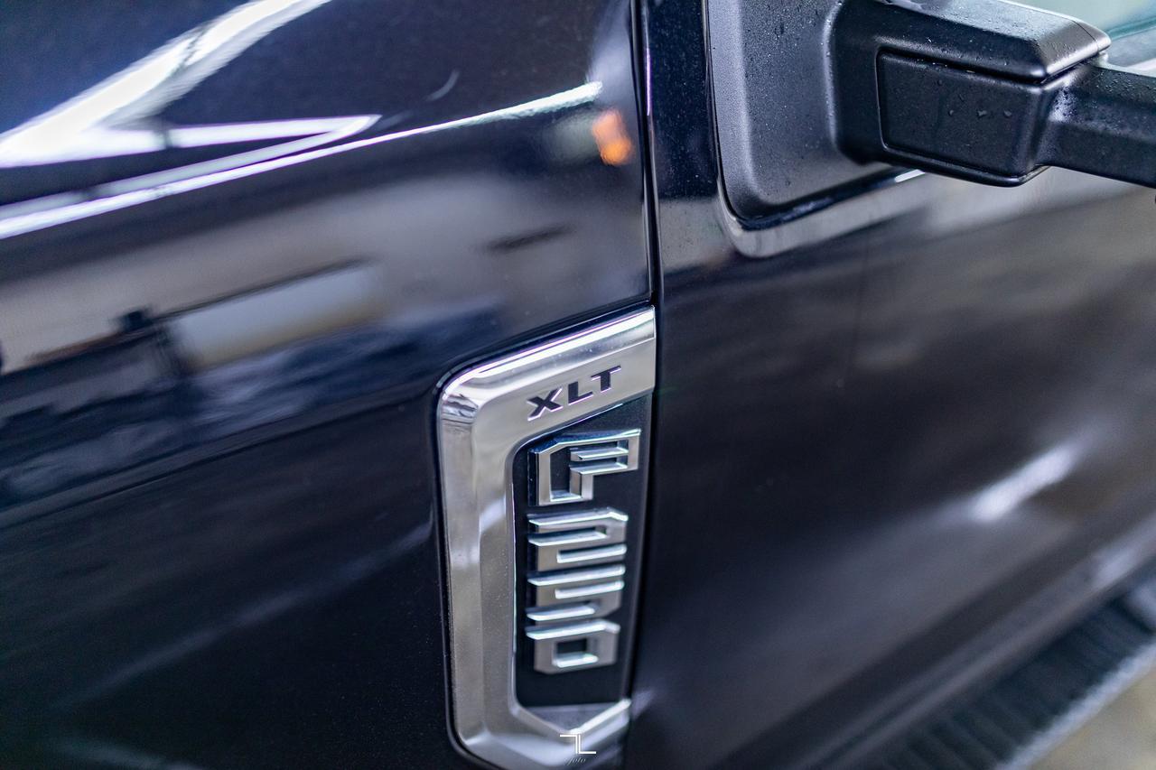 2022 Ford F-250 4x4 Crew Cab XLT FX4 PSeat BCam Red Deer AB