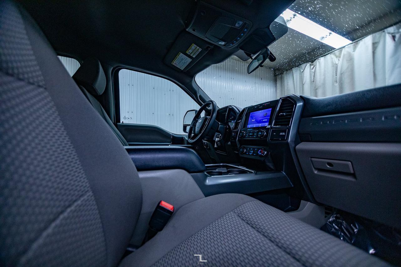 2022 Ford F-250 4x4 Crew Cab XLT FX4 PSeat BCam Red Deer AB