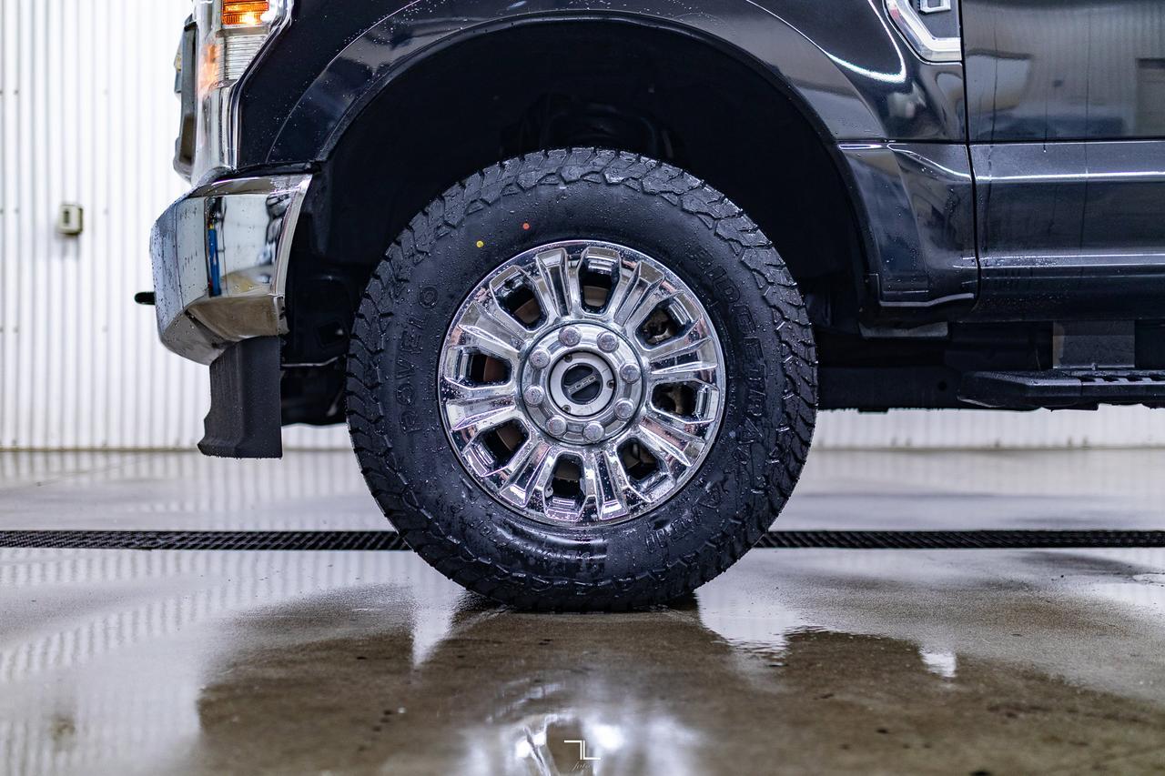 2022 Ford F-250 4x4 Crew Cab XLT FX4 PSeat BCam Red Deer AB