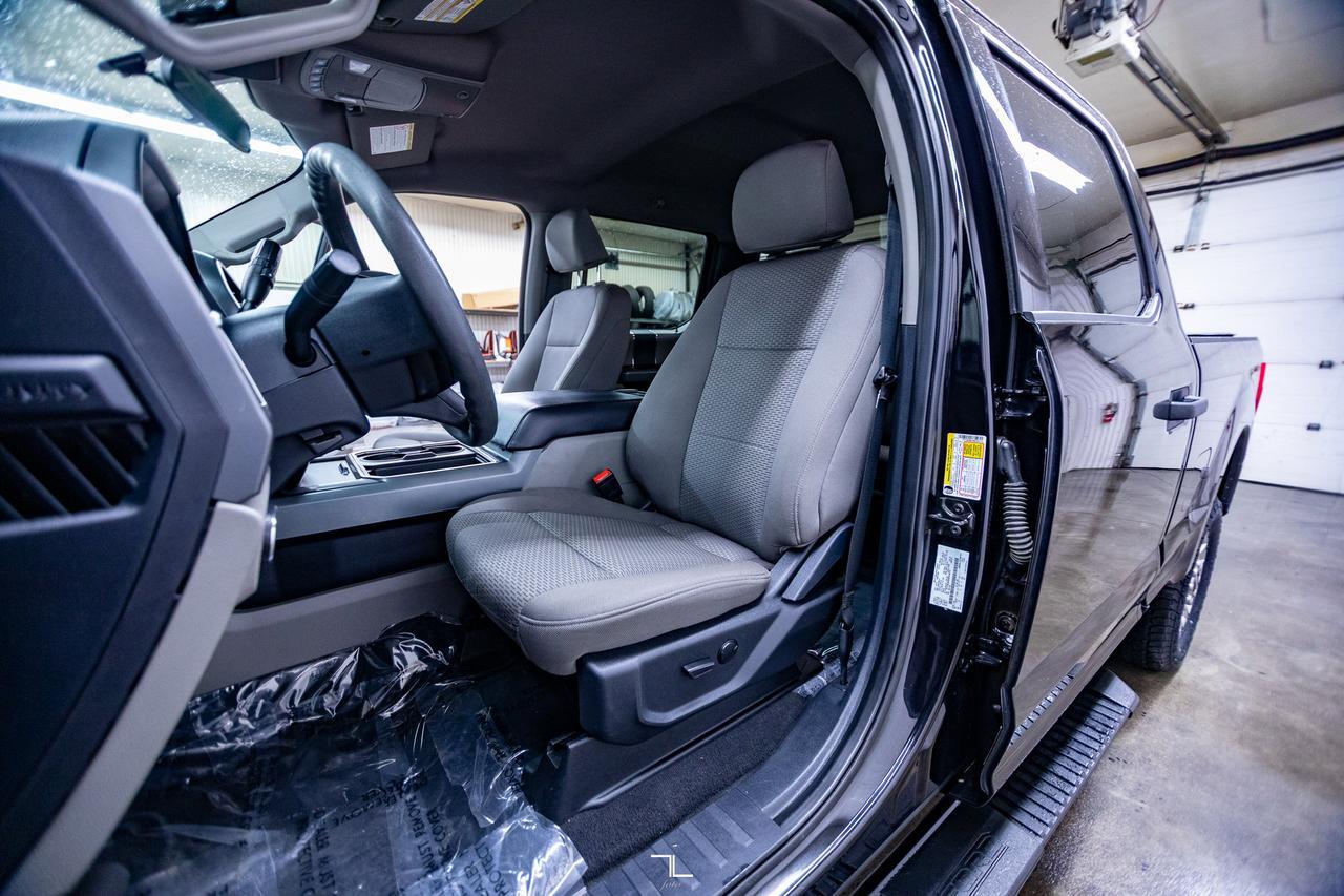 2022 Ford F-250 4x4 Crew Cab XLT FX4 PSeat BCam Red Deer AB