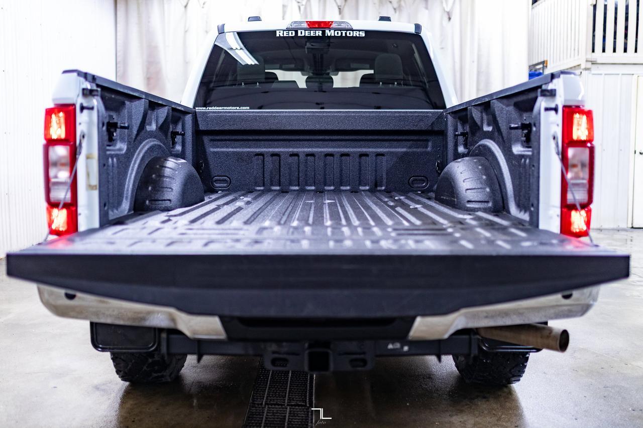 2022 Ford F-250 4x4 Crew Cab XLT FX4 PSeat BCam Red Deer AB