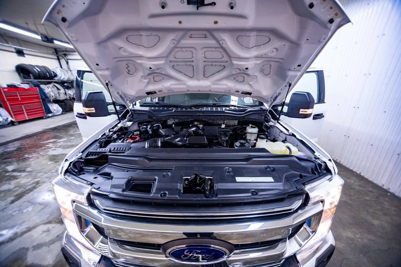 2022 Ford F-250 4x4 Crew Cab XLT FX4 PSeat BCam Red Deer AB