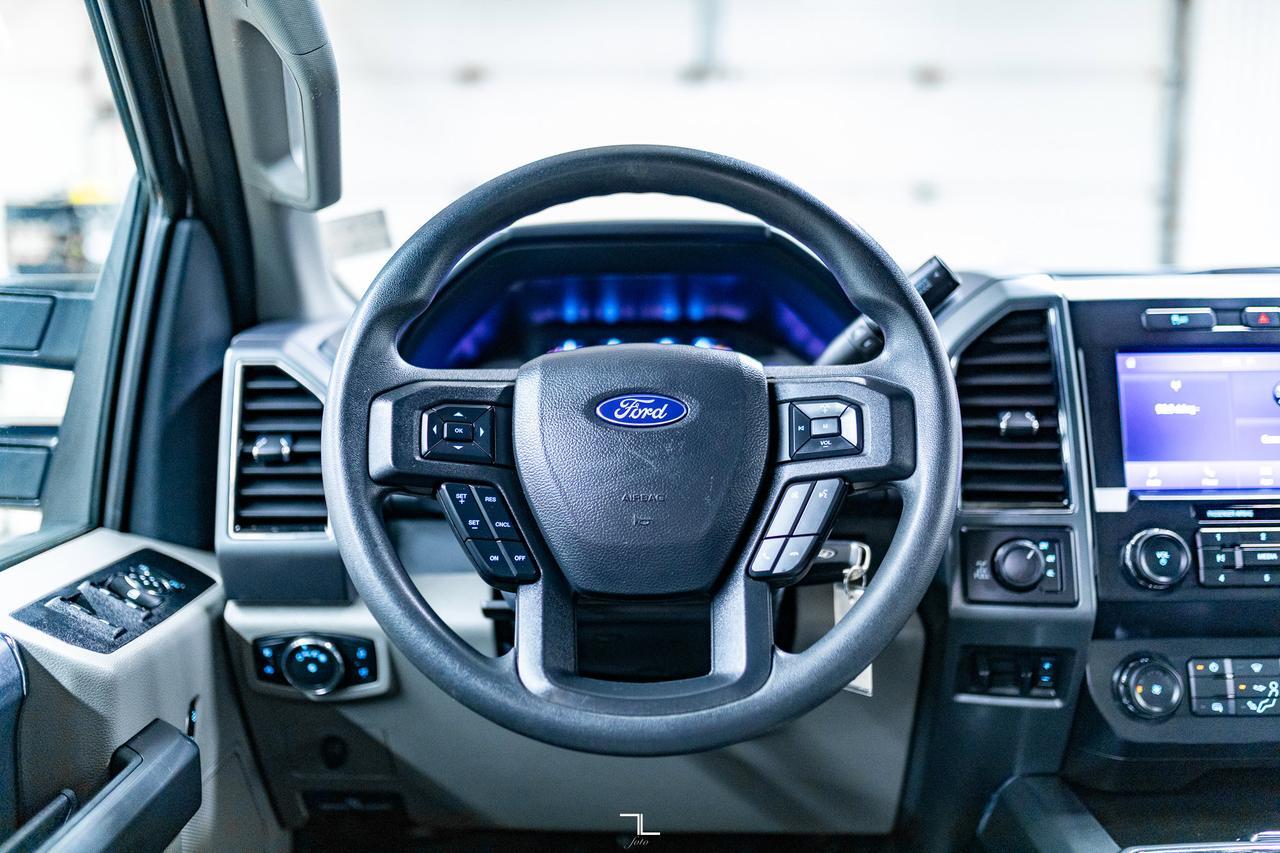 2022 Ford F-250 4x4 Crew Cab XLT FX4 PSeat BCam Red Deer AB