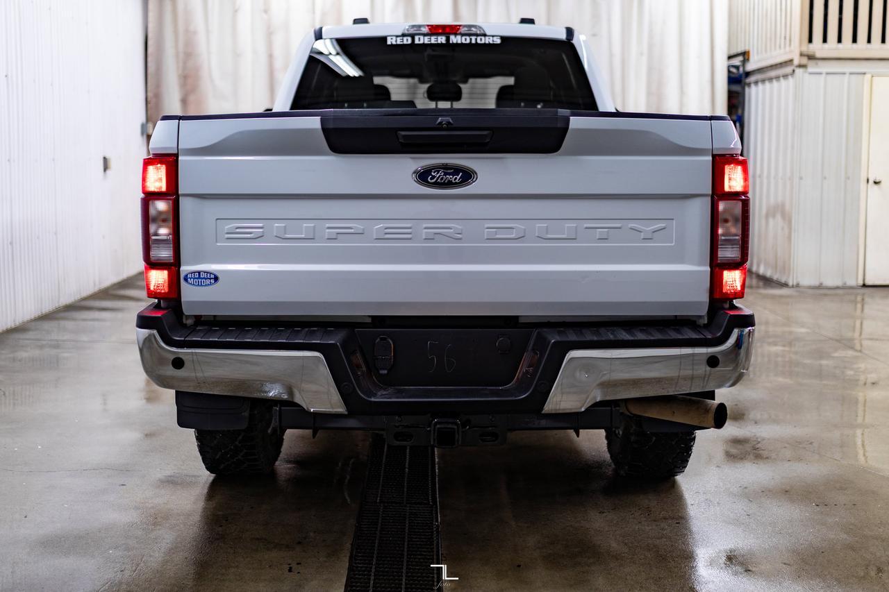 2022 Ford F-250 4x4 Crew Cab XLT FX4 PSeat BCam Red Deer AB