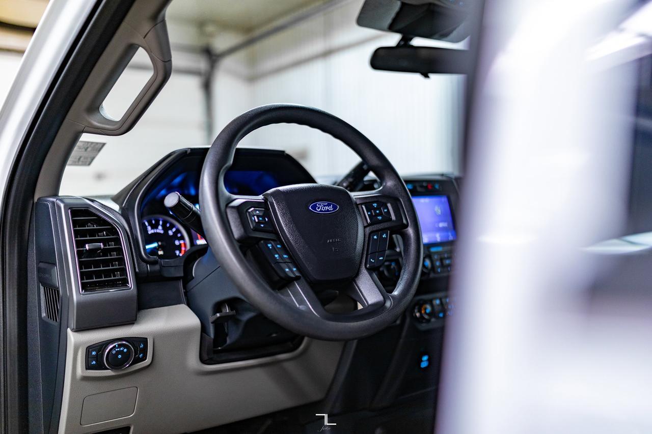 2022 Ford F-250 4x4 Crew Cab XLT FX4 PSeat BCam Red Deer AB