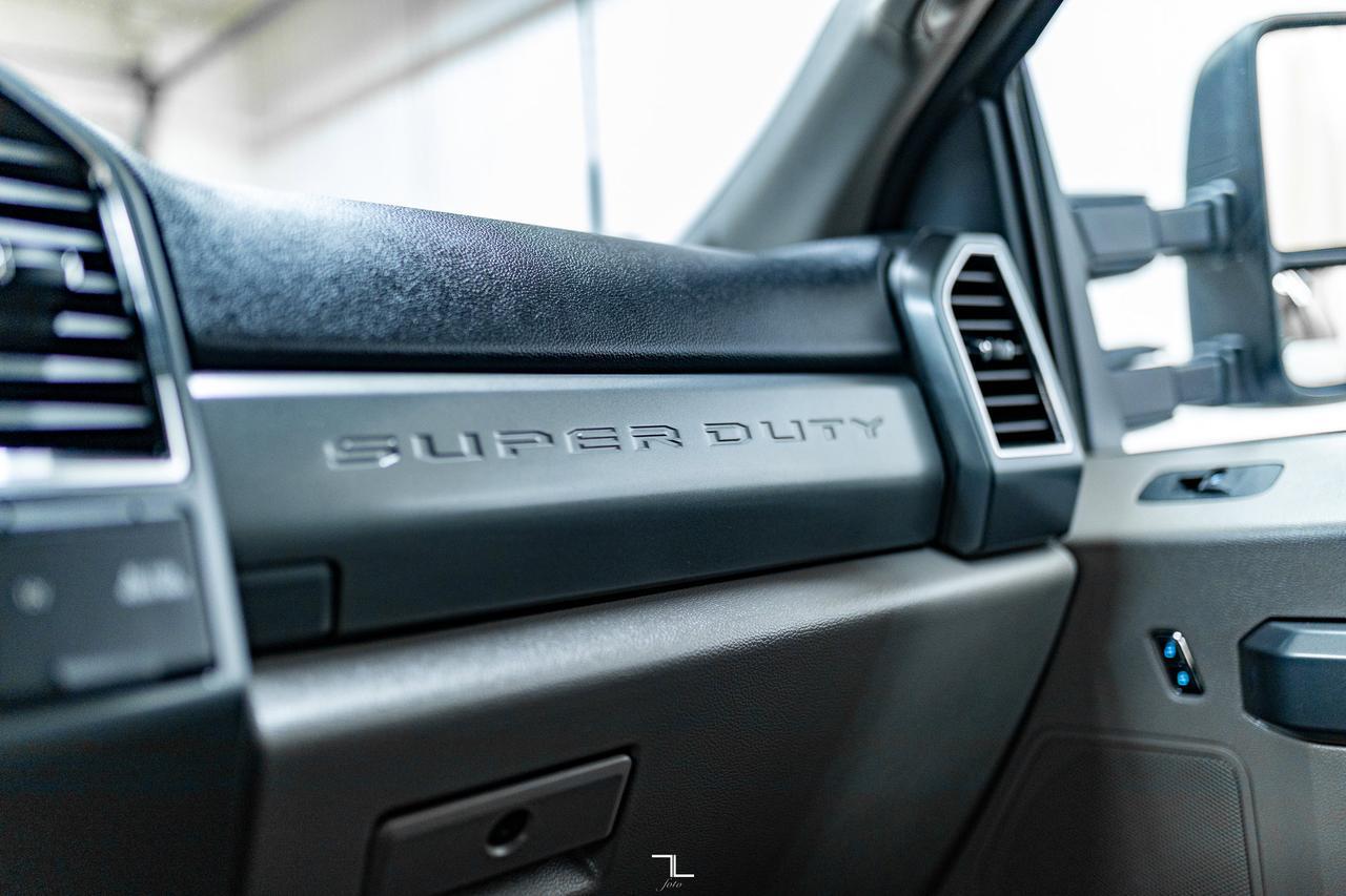 2022 Ford F-250 4x4 Crew Cab XLT FX4 PSeat BCam Red Deer AB