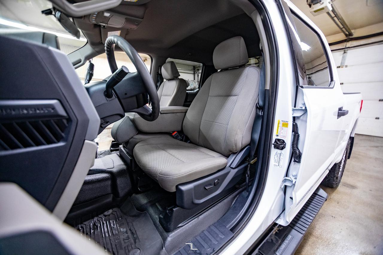 2022 Ford F-250 4x4 Crew Cab XLT FX4 PSeat BCam Red Deer AB