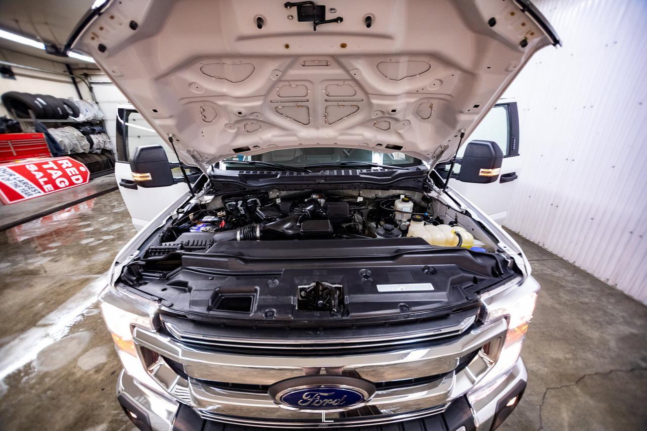 2022 Ford F-250 4x4 Crew Cab XLT FX4 PSeat BCam Red Deer AB