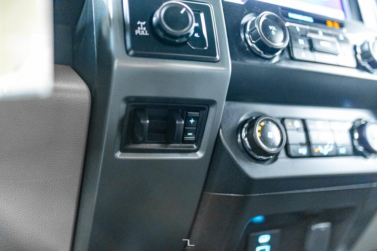 2022 Ford F-250 4x4 Crew Cab XLT FX4 PSeat BCam Red Deer AB