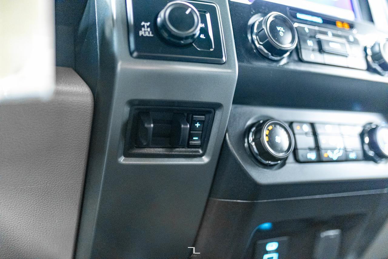 2022 Ford F-250 4x4 Crew Cab XLT FX4 PSeat BCam Red Deer AB