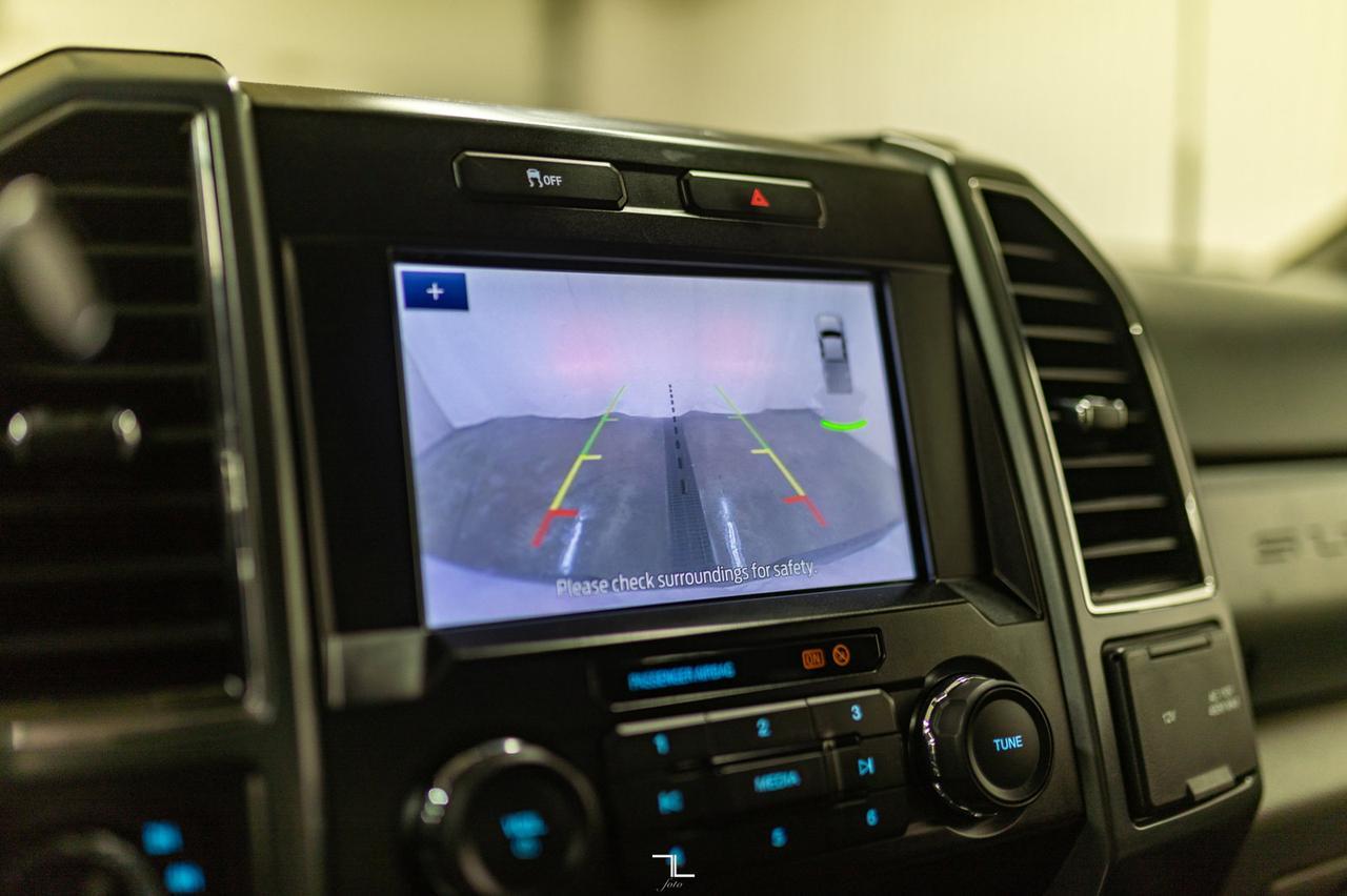 2022 Ford F-250 4x4 Crew Cab XLT FX4 PSeat BCam Red Deer AB