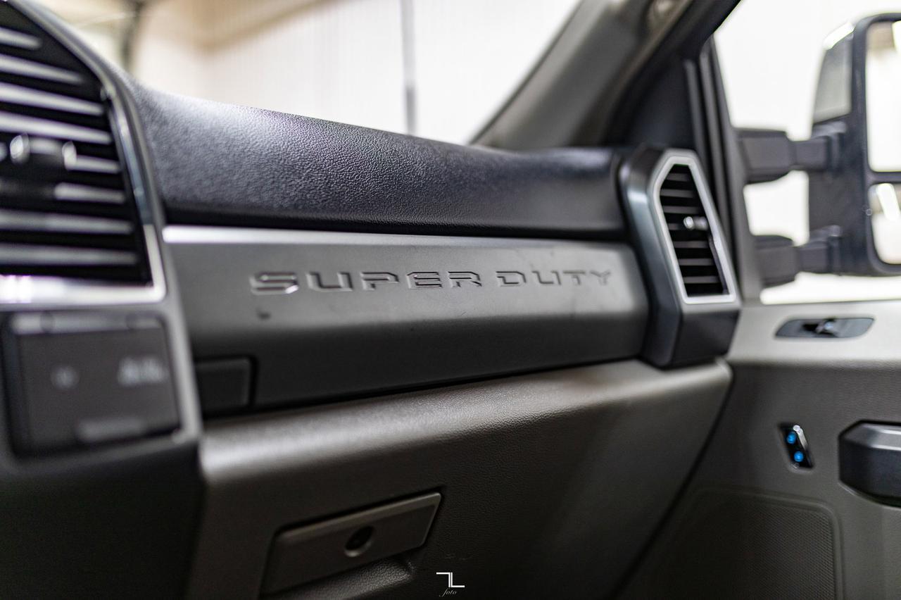 2022 Ford F-250 4x4 Crew Cab XLT FX4 PSeat BCam Red Deer AB