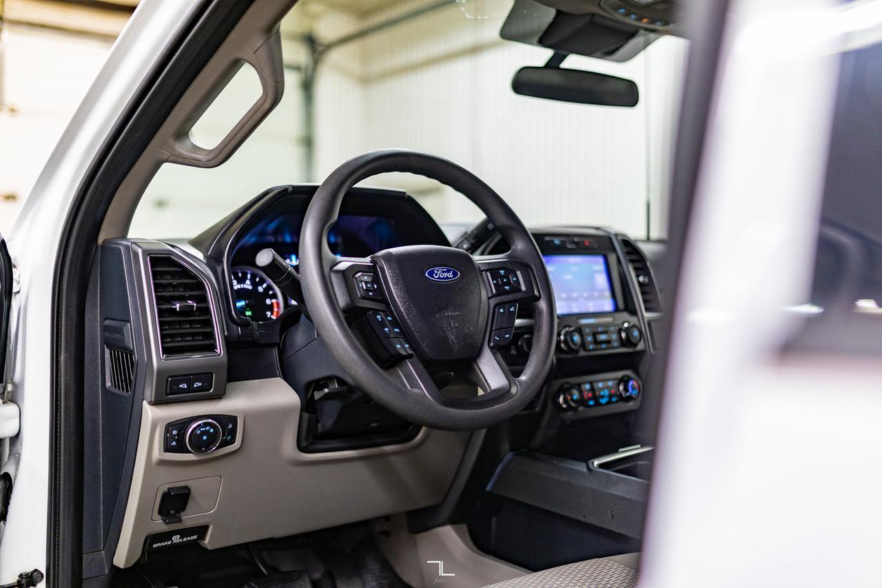 2022 Ford F-250 4x4 Crew Cab XLT FX4 PSeat BCam Red Deer AB