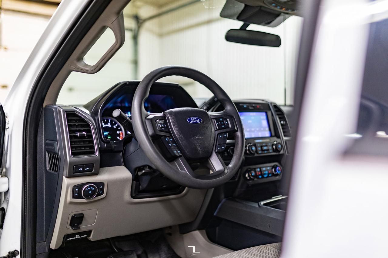 2022 Ford F-250 4x4 Crew Cab XLT FX4 PSeat BCam Red Deer AB