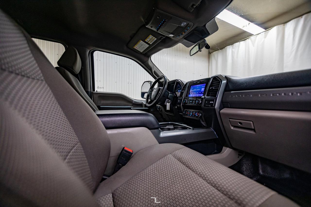 2022 Ford F-250 4x4 Crew Cab XLT FX4 PSeat BCam Red Deer AB