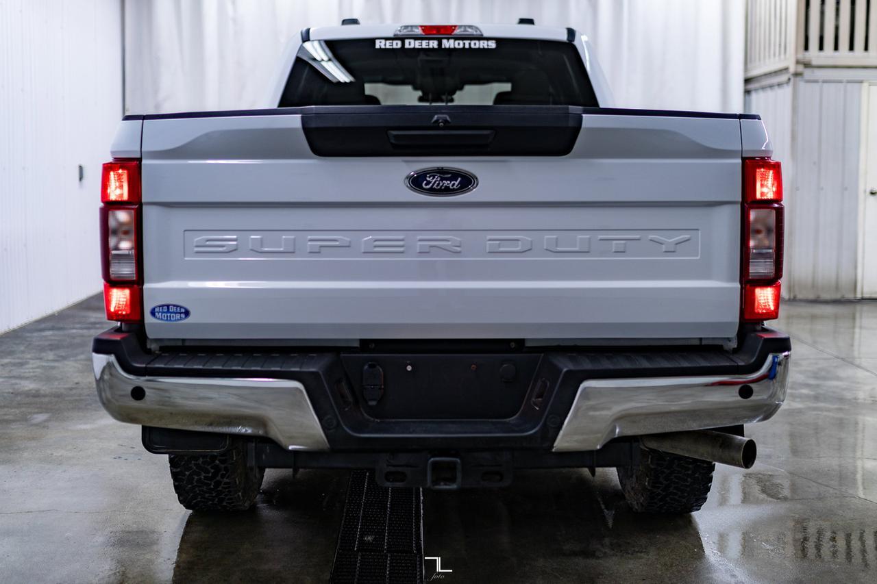 2022 Ford F-250 4x4 Crew Cab XLT FX4 PSeat BCam Red Deer AB