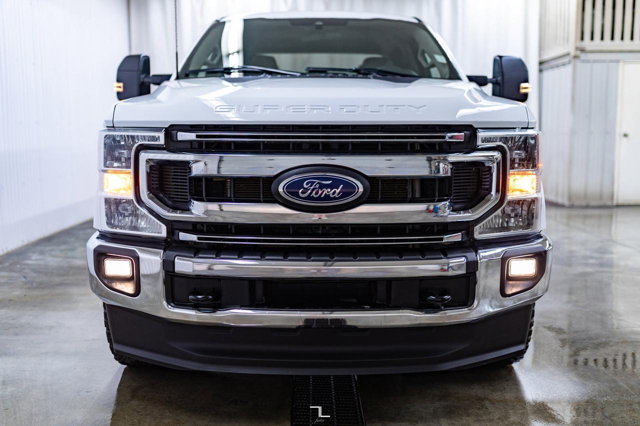 2022 Ford F-250 4x4 Crew Cab XLT FX4 PSeat BCam Red Deer AB