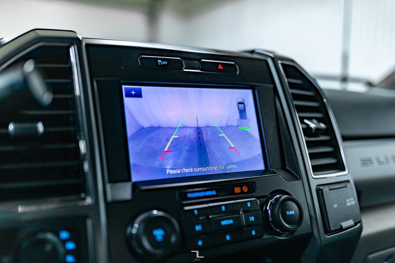 2022 Ford F-250 4x4 Crew Cab XLT FX4 PSeat BCam Red Deer AB