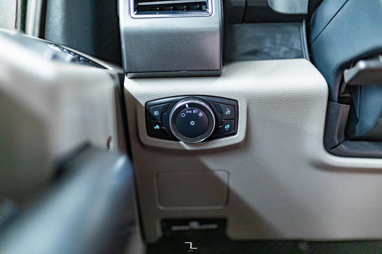 2022 Ford F-250 4x4 Crew Cab XLT FX4 PSeat BCam Red Deer AB