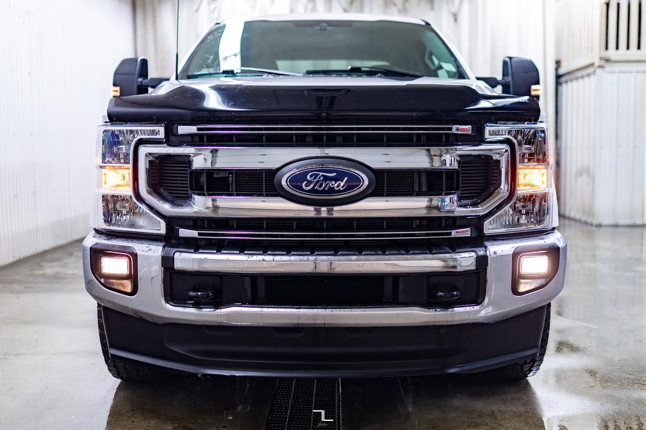 2022 Ford F-250 4x4 Crew Cab XLT FX4 PSeat BCam Red Deer AB