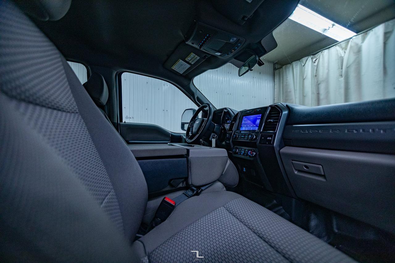2022 Ford F-250 4x4 Crew Cab XLT FX4 PSeat BCam Red Deer AB