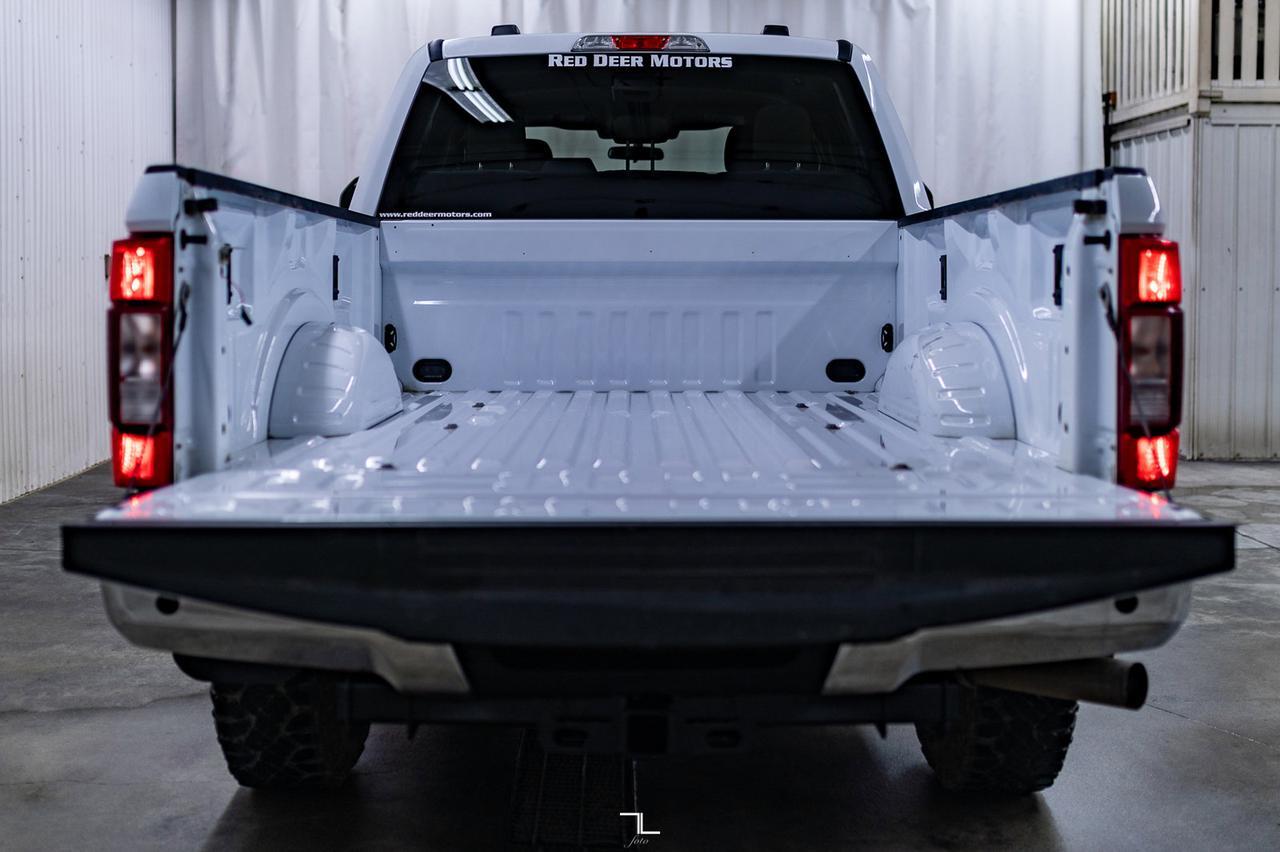 2022 Ford F-250 4x4 Crew Cab XLT FX4 PSeat BCam Red Deer AB