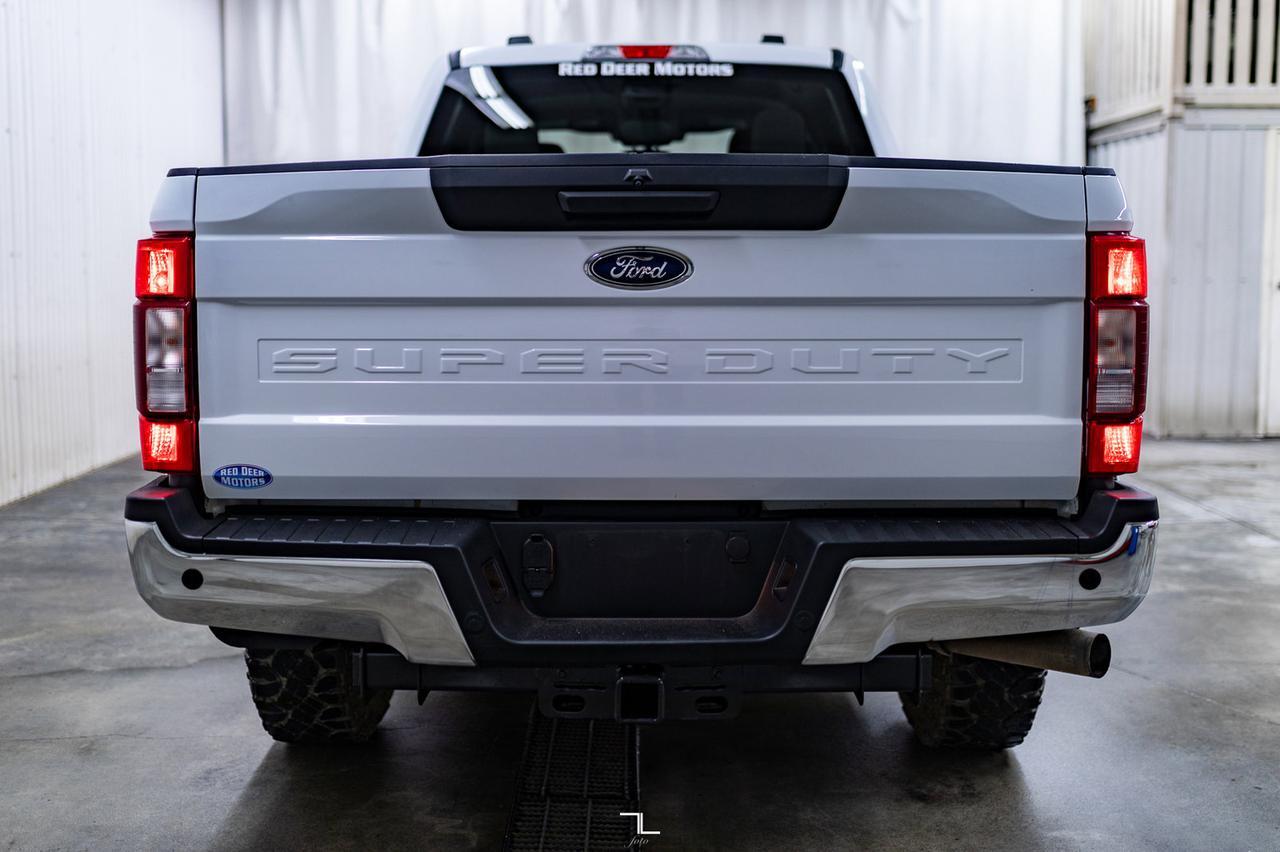 2022 Ford F-250 4x4 Crew Cab XLT FX4 PSeat BCam Red Deer AB